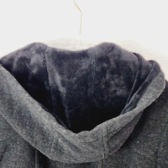 ST. John's Bay Women's Black Wool/Nylon Blend Short Pea Coat Size: M - Picture 6 of 8